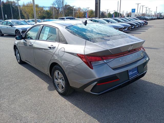 2024 hyundai elantra se