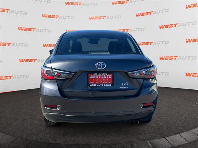 2017 toyota yaris ia base