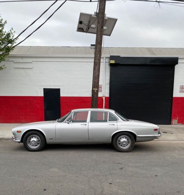 1971 jaguar xj6 sedan grey rwd automatic