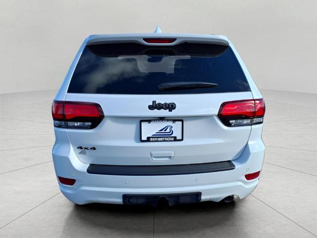 2021 jeep grand cherokee laredo