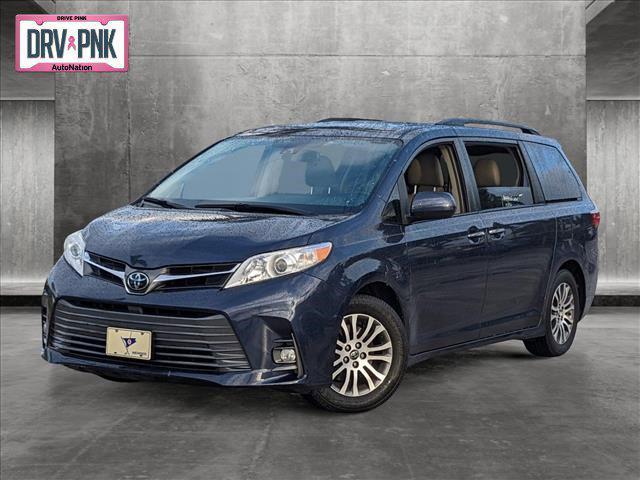 2018 toyota sienna xle