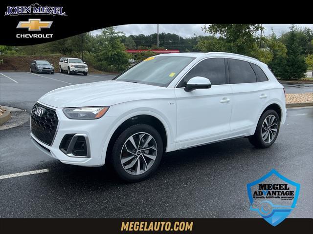 2022 audi q5 45 s line premium