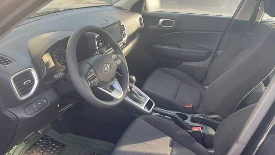 2022 hyundai venue se