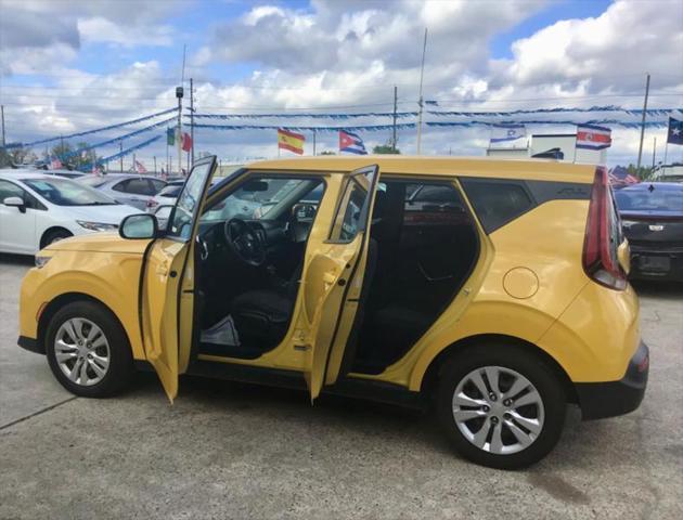 2020 kia soul lx