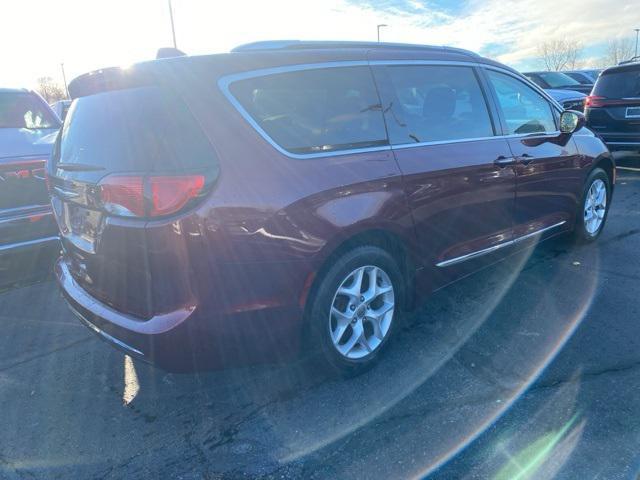 2018 chrysler pacifica touring-l