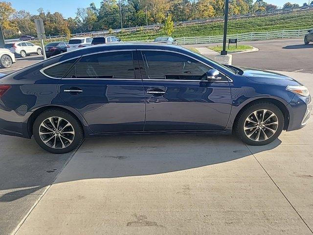 2018 toyota avalon xle