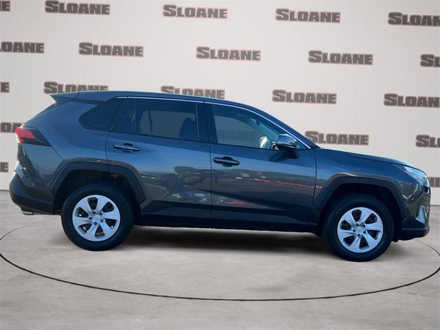 2023 toyota rav4 le