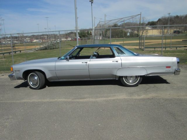 1976 oldsmobile 98 regency! 45,000 original miles: silver grey & blue