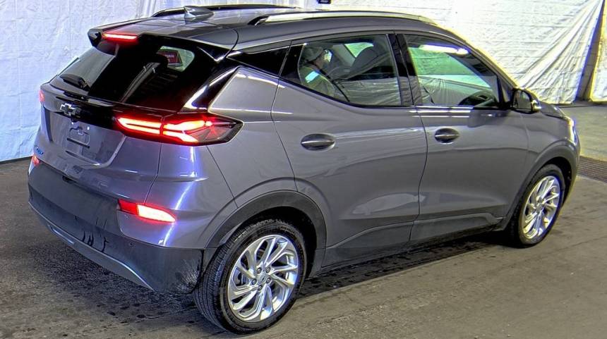 2023 chevrolet bolt euv lt