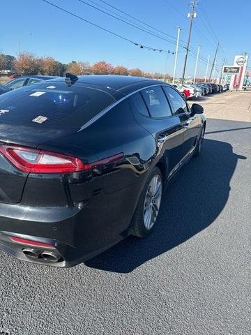 2018 kia stinger base