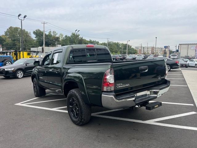 2013 toyota tacoma base