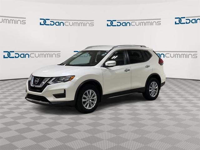 2017 nissan rogue sv