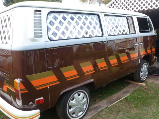 v w bus- garden party--visit wine country and relax in style- eat+drink caio !