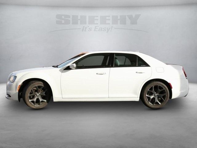 2022 chrysler 300 s