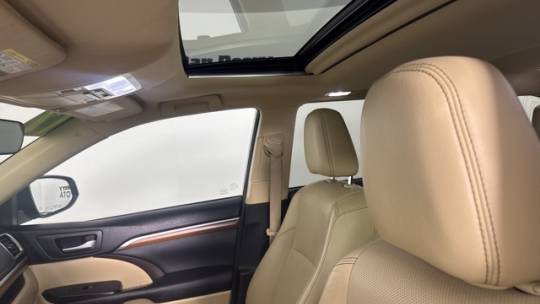 2017 toyota highlander limited