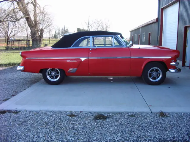 1954 ford crestline sunliner