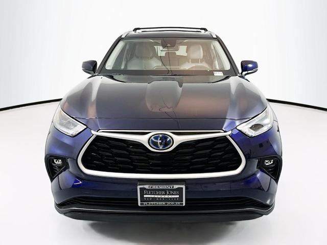 2022 toyota highlander hybrid bronze edition