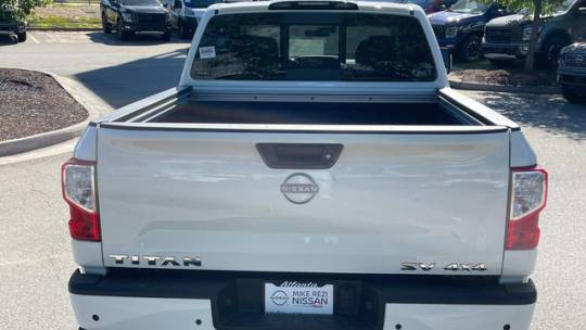 2024 Nissan Titan sv