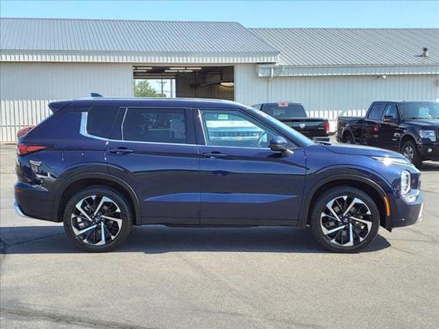 2022 mitsubishi outlander sel special edition