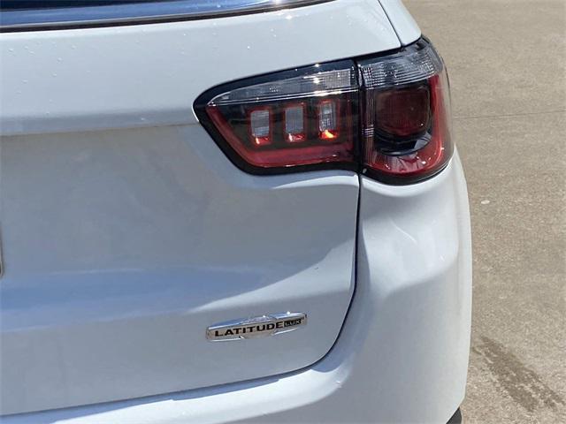 2023 jeep compass latitude lux