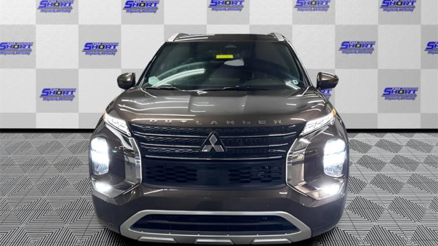 2022 mitsubishi outlander sel