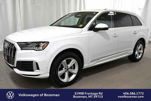 2024 audi q7 45 premium plus