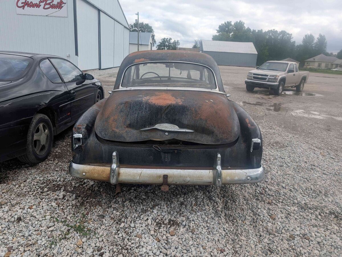 1952 chevrolet deluxe black