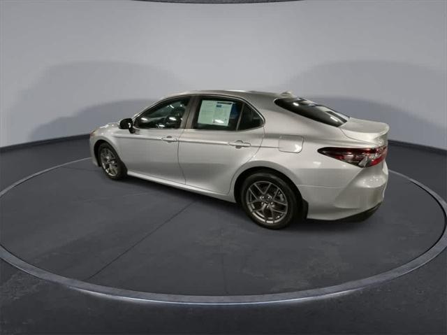 2021 toyota camry le