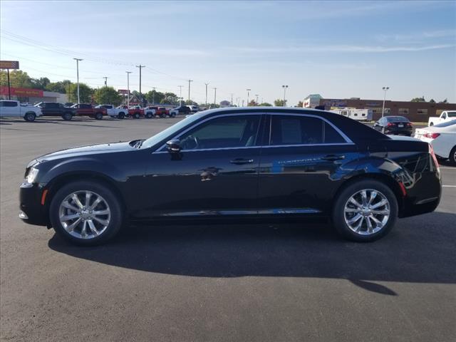 2021 chrysler 300 touring