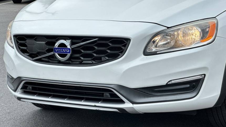 2016 volvo v60 cross country t5
