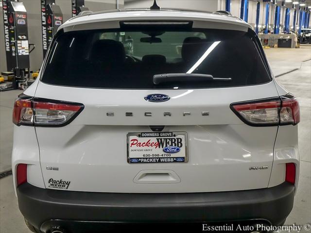 2021 ford escape se
