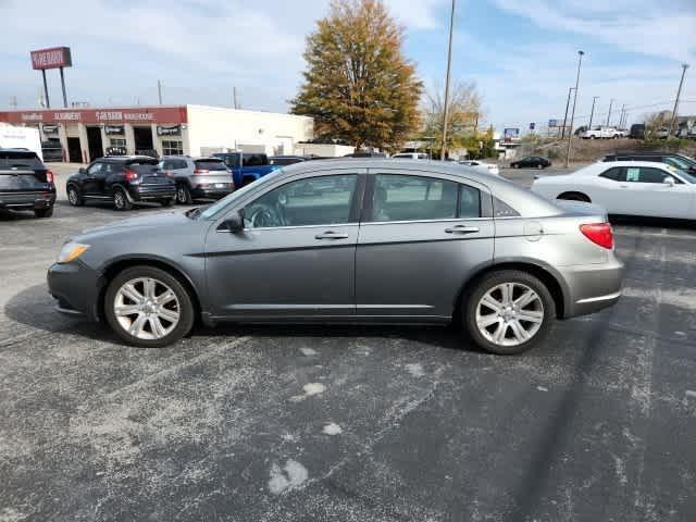 2013 chrysler 200 lx