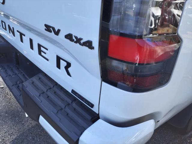 2023 nissan frontier sv