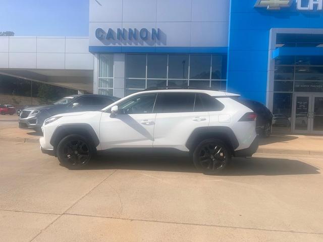 2022 toyota rav4 adventure