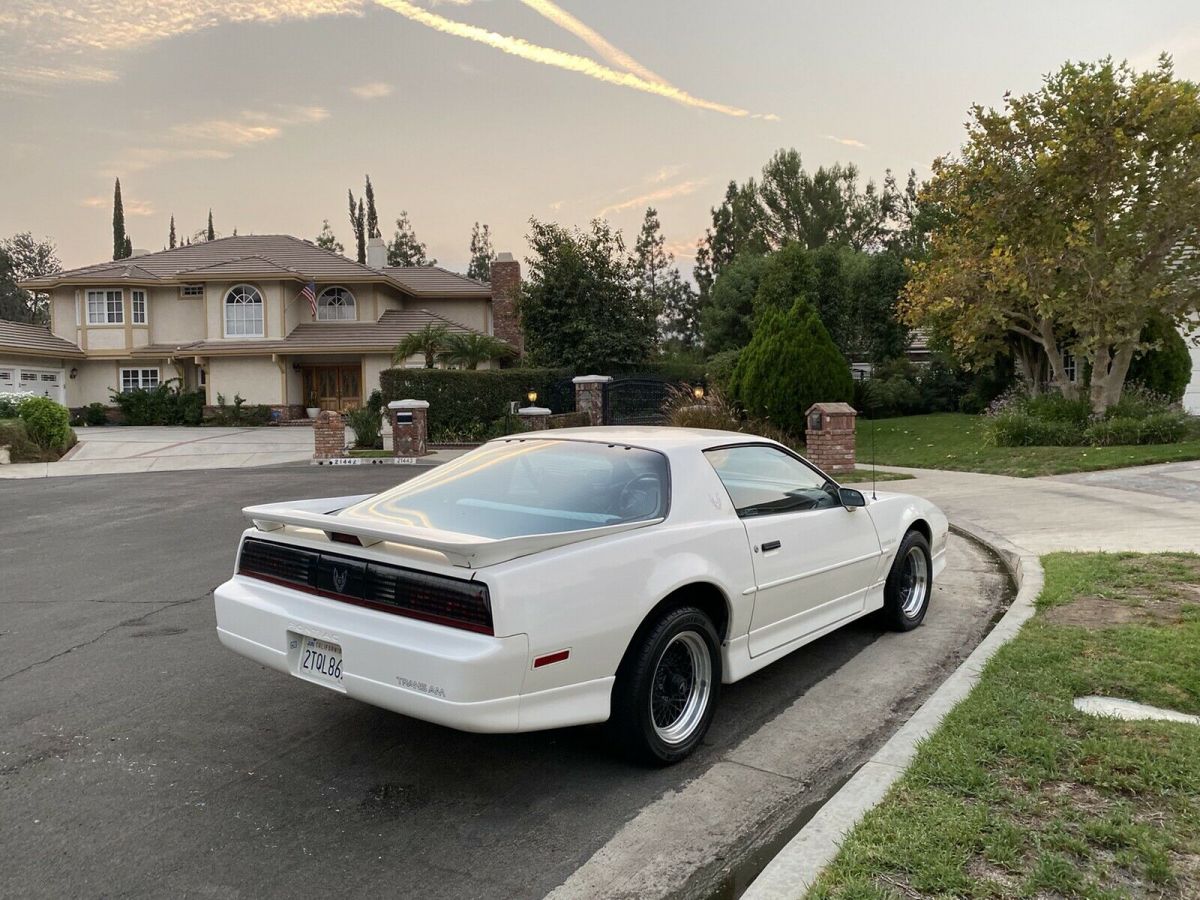 1990 pontiac firebird coupe white rwd automatic trans am