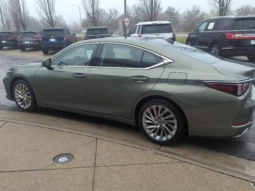 2019 lexus es 350 in milwaukee, wisconsin