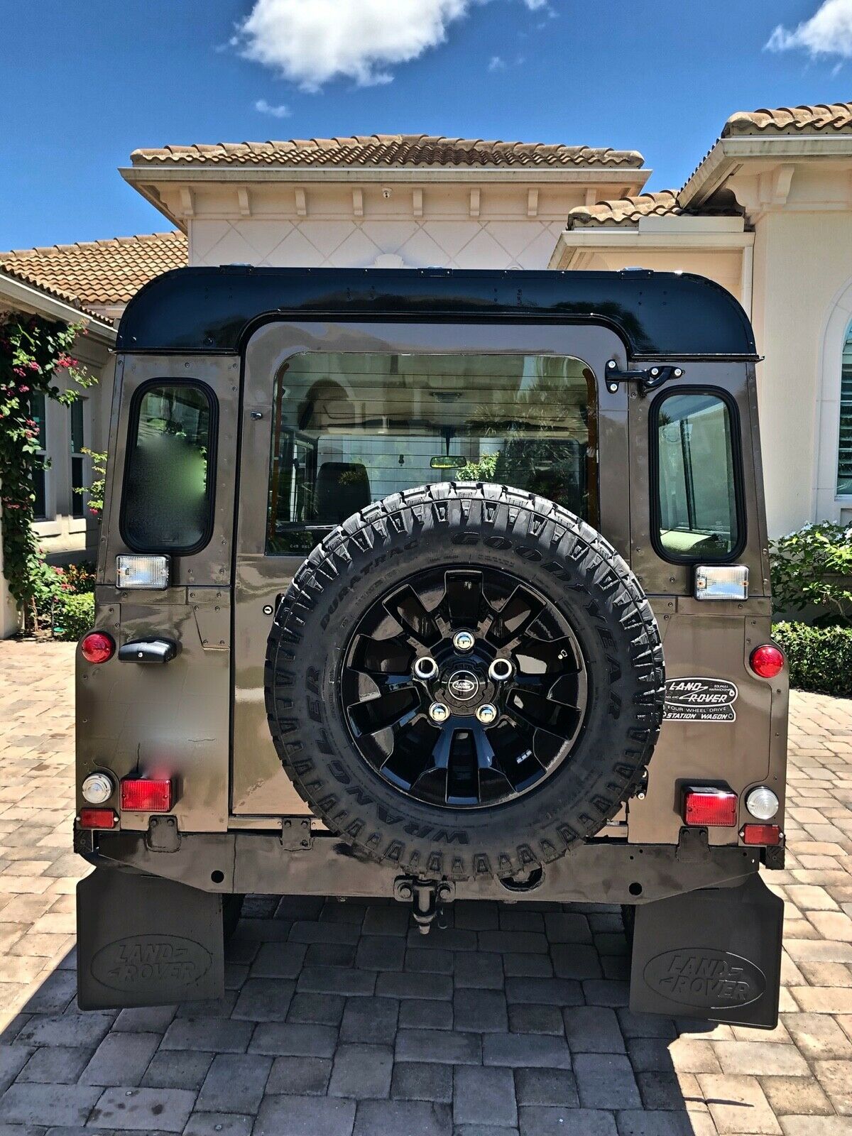 1985 land rover station wagon