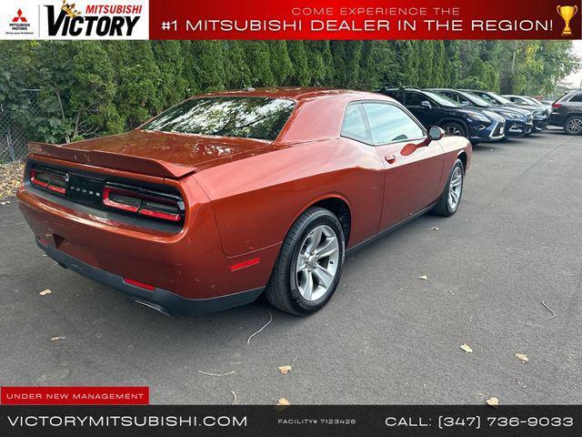 2021 dodge challenger sxt