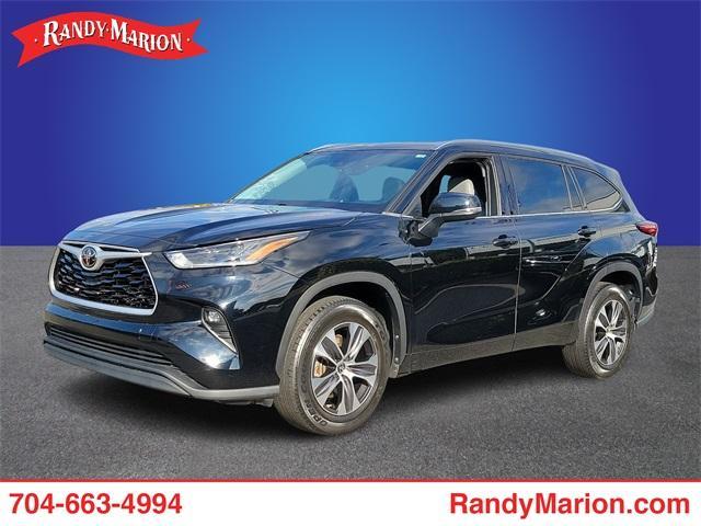 2021 toyota highlander xle