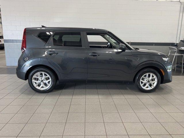 2022 kia soul s