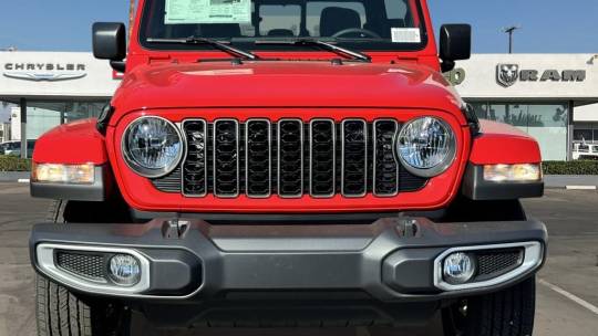 2024 Jeep Gladiator