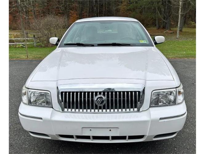 2011 mercury grand marquis in cadillac, michigan