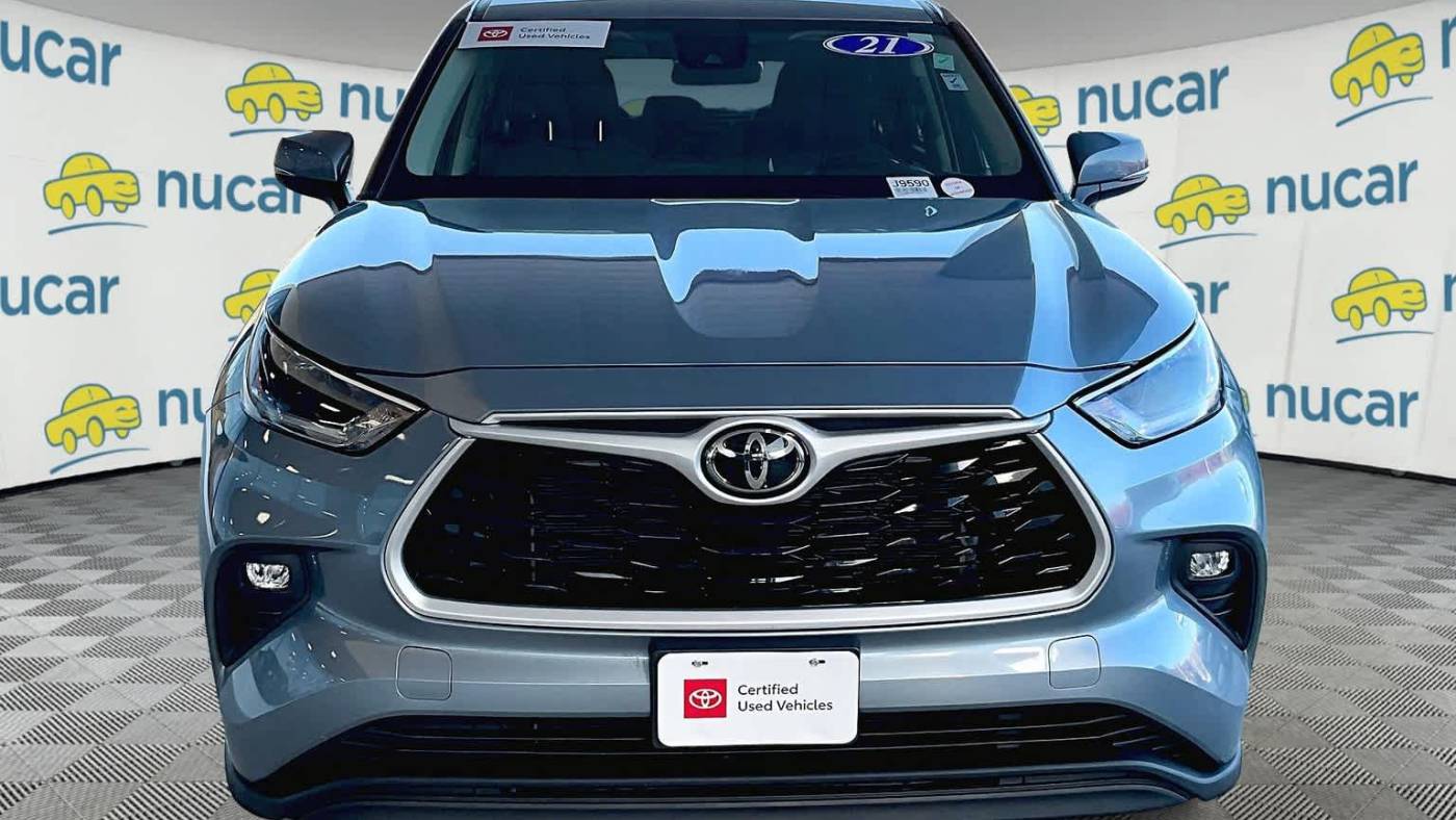 2021 toyota highlander le