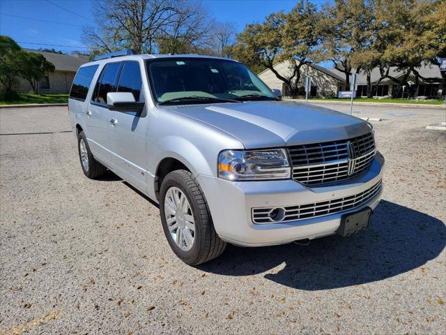 2014 lincoln navigator base