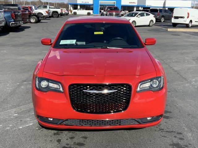 2015 chrysler 300 s