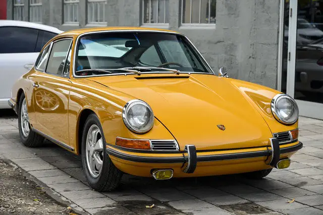 1967 911s 5 speed aircooled bahama yellow over black 2.0l