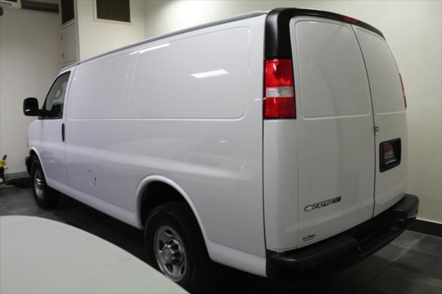 2020 chevrolet express 2500 rwd 2500 regular wheelbase wt