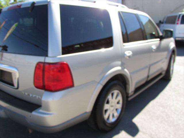 2003 lincoln navigator luxury