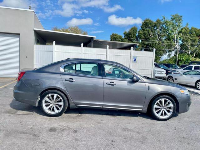 2011 lincoln mks base