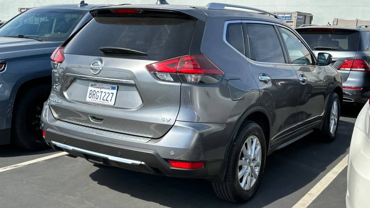 2020 nissan rogue sv